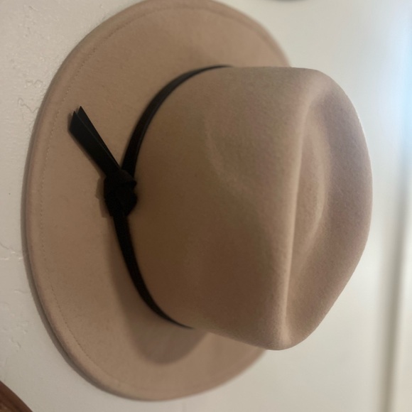 Banana Republic Wool Fedora style hat - Picture 2 of 4